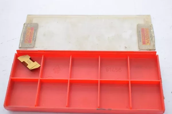 1-new-sandvik-tlg-3062l-grade-4125-carbide-grooving-insert (1) NEW Sandvik TLG-3062L Grade 4125 Carbide Grooving Insert