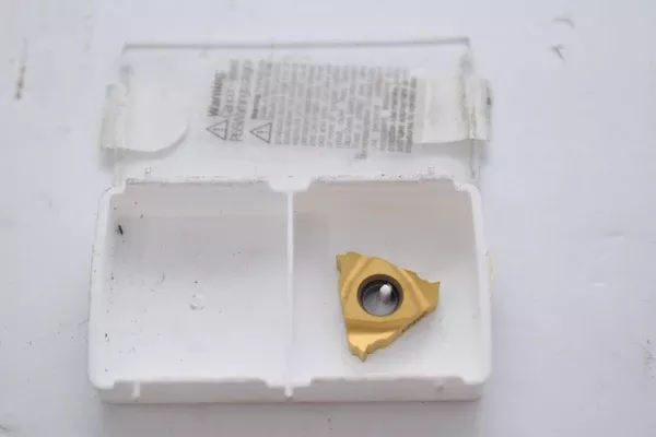 1-new-seco-16nr14un-cp500-carbide-laydown-threading-insert (1) NEW Seco 16NR14UN CP500 Carbide Laydown Threading Insert