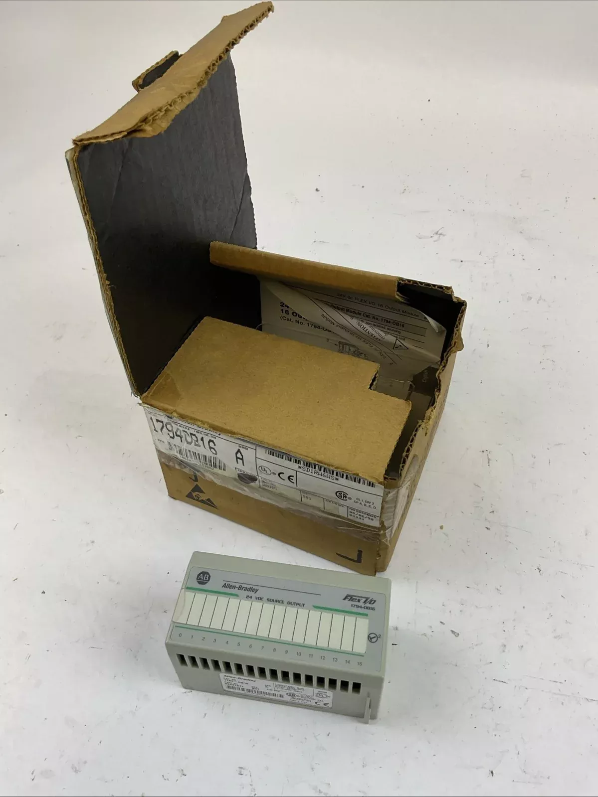 ALLEN BRADLEY 1794-OB16 SER A REV B01 OUTPUT MODULE