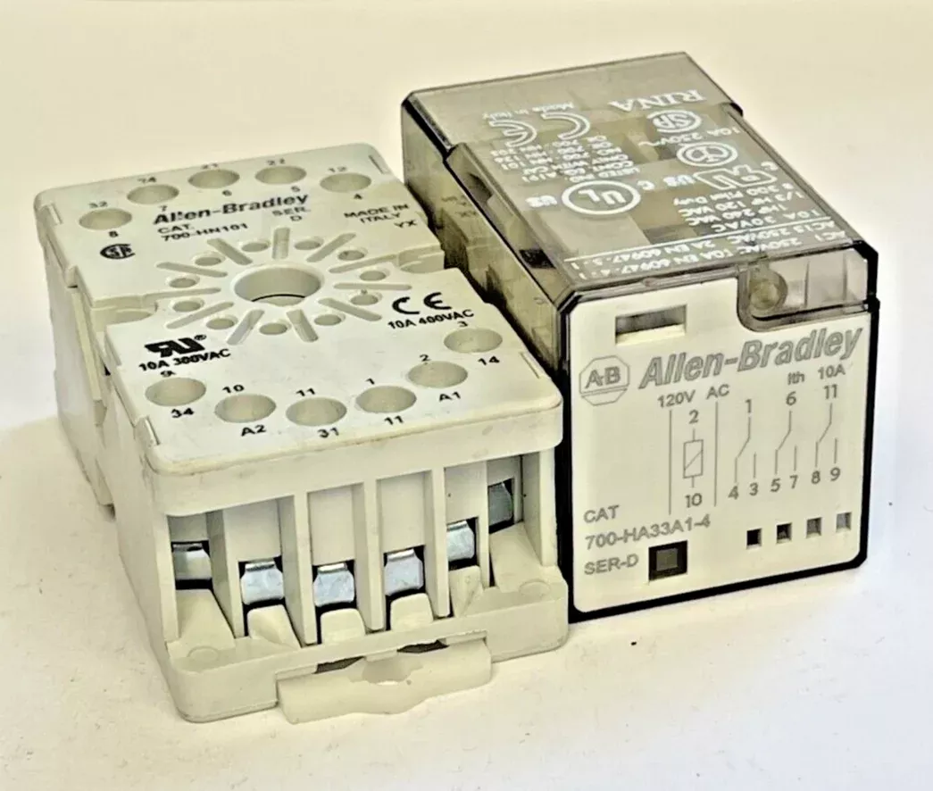 ALLEN BRADLEY - 700-HA33A1-4 SER. D RELAY & 700-HN101 SER. D SOCKET BASE