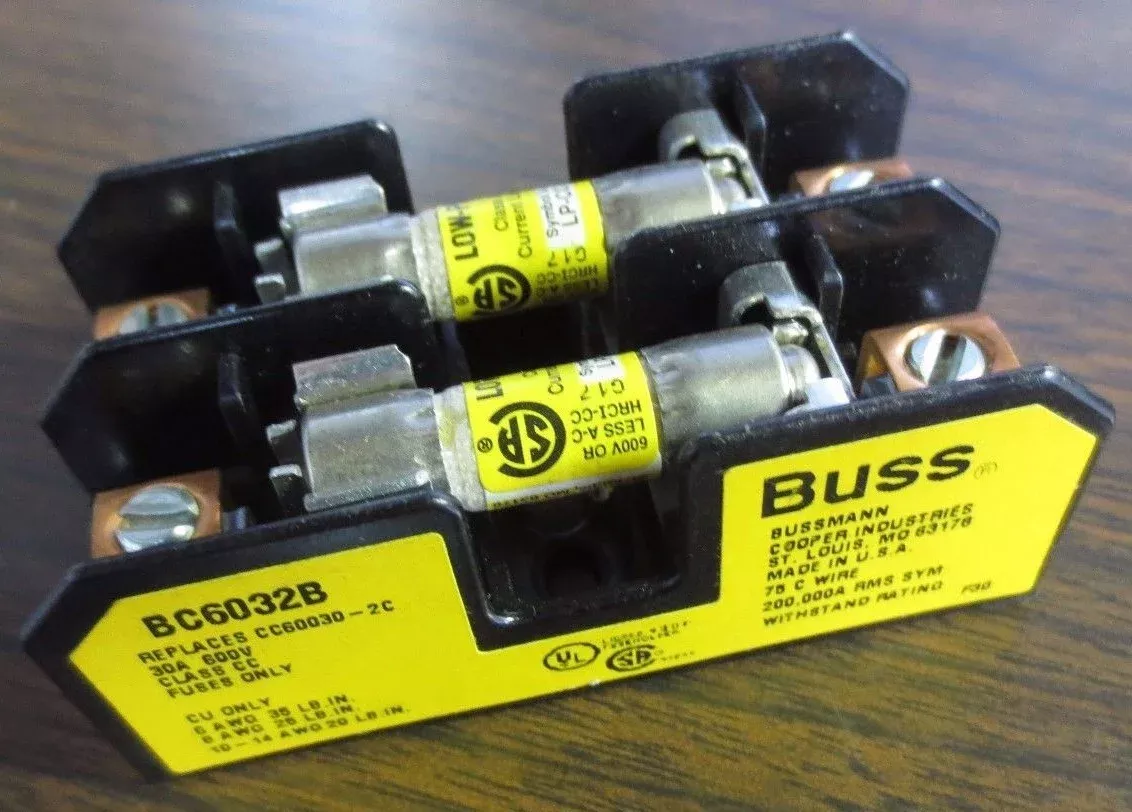 buss-bc6032b-fuse-block-w-two-fuses-lp-cc-15 BUSS BC6032B FUSE BLOCK w/ TWO FUSES (LP-CC-15)