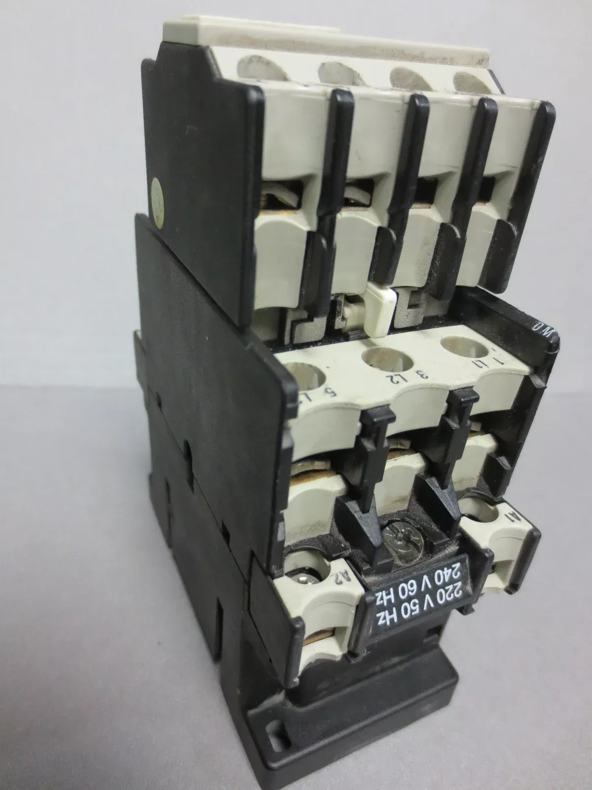 klockner-moeller-relay-contactor-assembly KLOCKNER-MOELLER RELAY / CONTACTOR ASSEMBLY