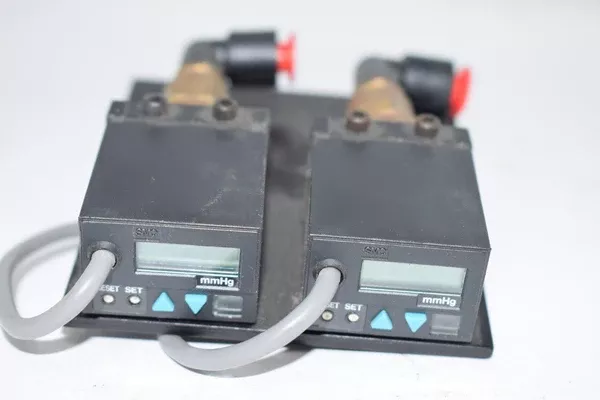 Lot of 2 SMC mmHg Controllers, Switches