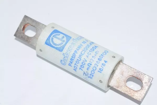 NEW Carbone Ferraz A07URC100EAW, FUSE 700V AC100A