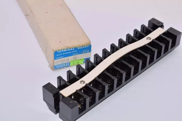NEW, General Electric, Model: 183B4226, P-4 Terminal Block