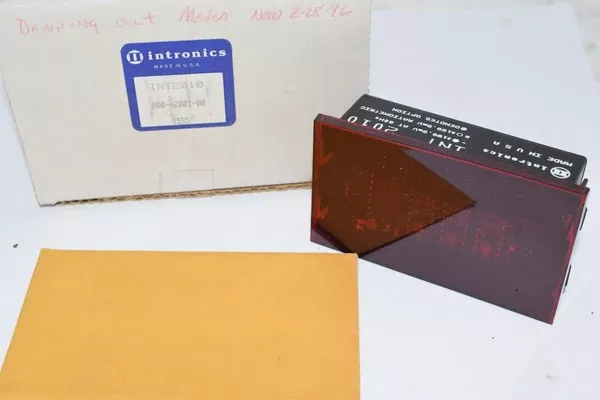 NEW Intronics INT2010 800-42001-00 Digital Indicator Meter