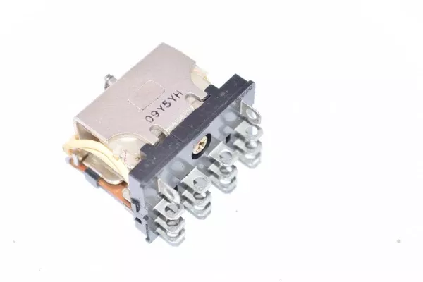 Omron 09Y5YH Contact Relay Switch