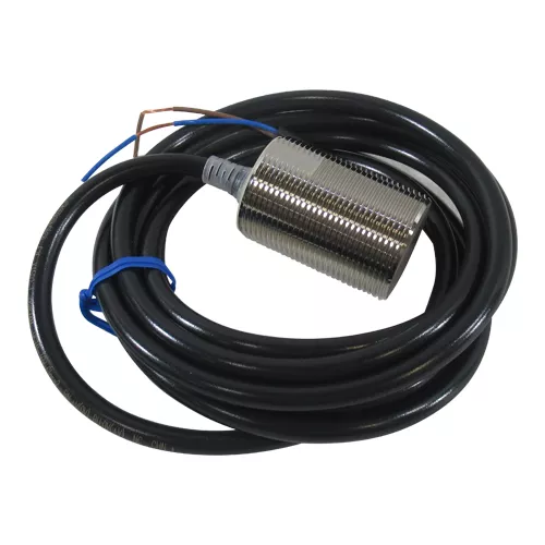 Omron | E2E-X15D2-T 2M | Proximity Sensor