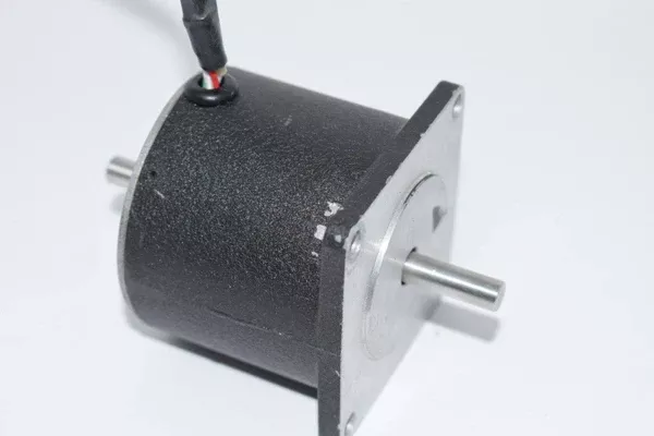 Rapidsyn 23D-6112K Stepper Motor, 1A 24VDC