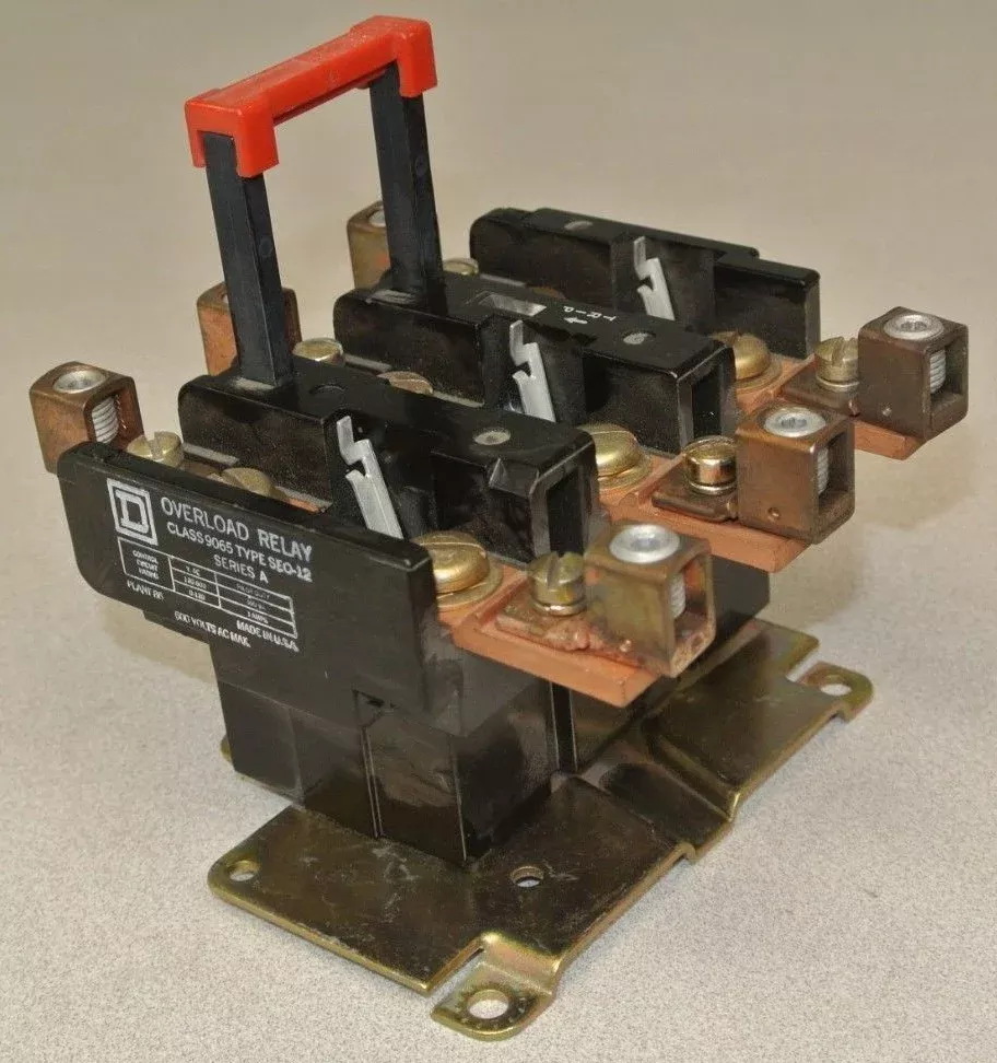SQUARE D 9065 SEO-12 THERMAL OVERLOAD RELAY / 600VAC / 360VA / 0-120VAC / 3A