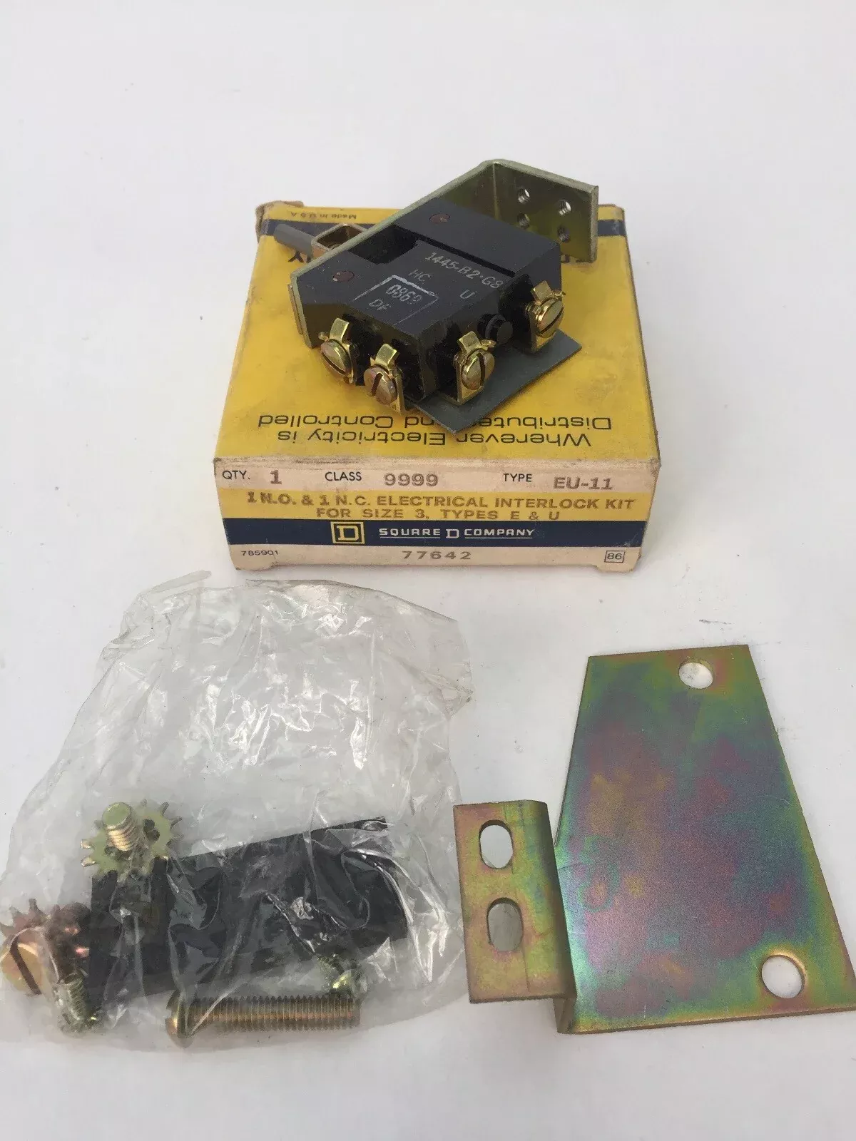 square-d-9999-eu-11-electrical-interlock-kit-1-n-o-1-n-c-size-3-type-e-u SQUARE D 9999 EU-11 ELECTRICAL INTERLOCK KIT 1 N.O. 1 N.C. FOR SIZE 3 TYPE E & U
