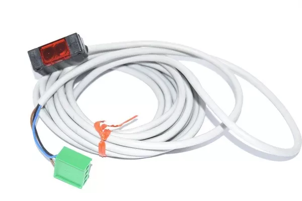 Yamatake HPB-P2D PHOTOELECTRIC Switch Sensor 10-30VDC